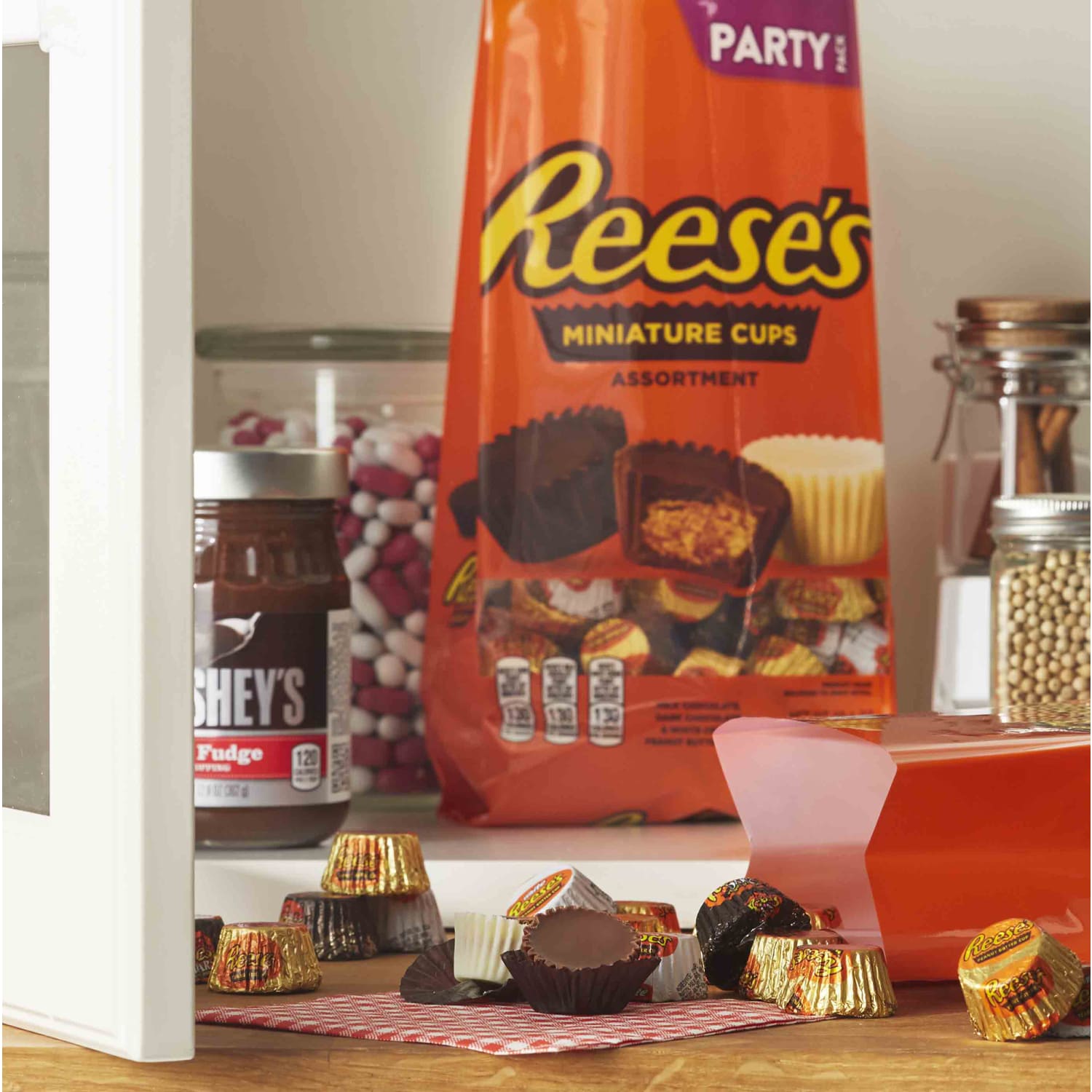 Reeses Miniature Cups Assortment, 32.1-Oz Bag - Image 5