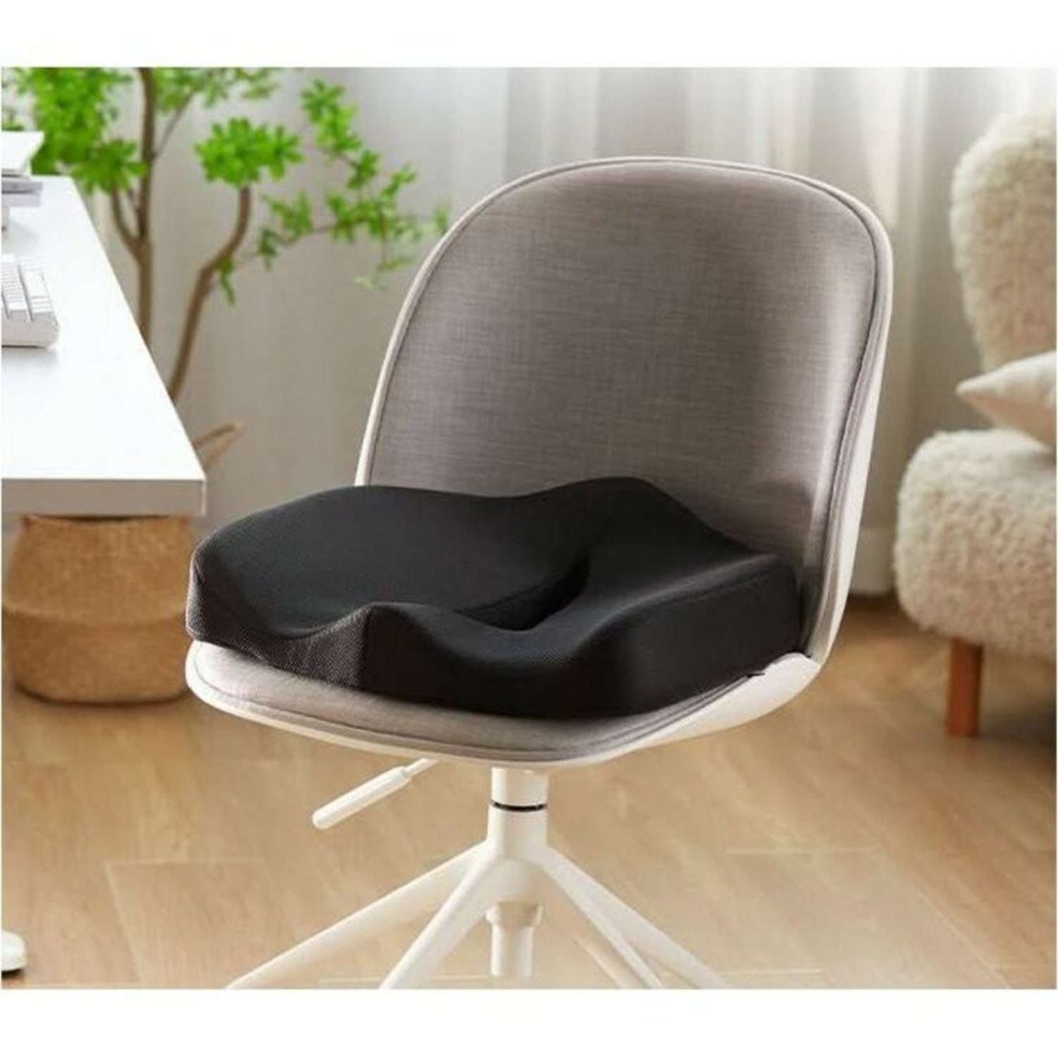 Mount-It! Ergo Collection Premium Comfort Seat Cushion, 15inH x 17-3/4inW x 5-1/8inD, Black - Image 13