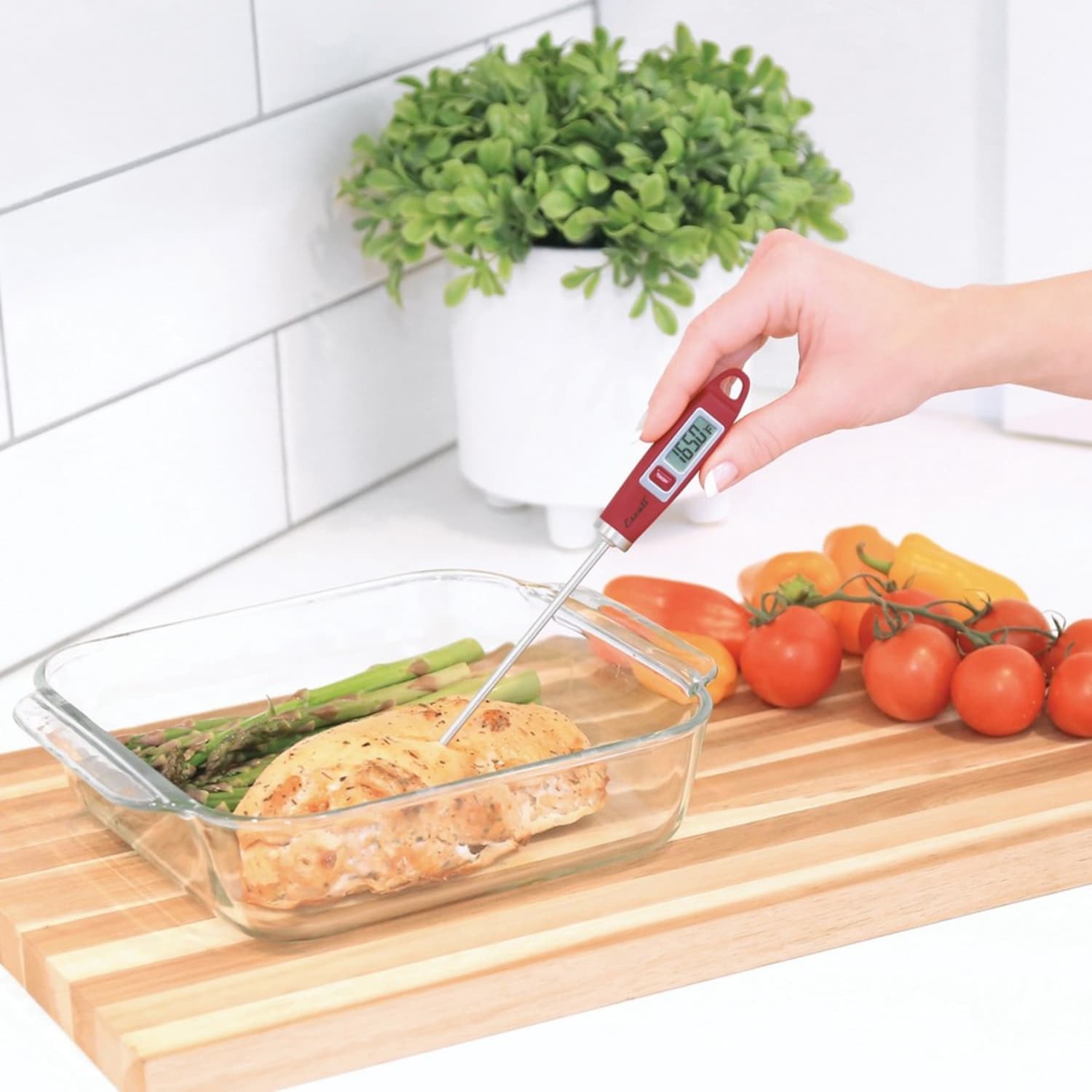 Escali Gourmet Digital Thermometer - Ergonomic Design, Pocket Clip, Comfortable, Comfort Grip Handle - For Meat, Poultry, Beef, Lamb, Food - Red - Image 6