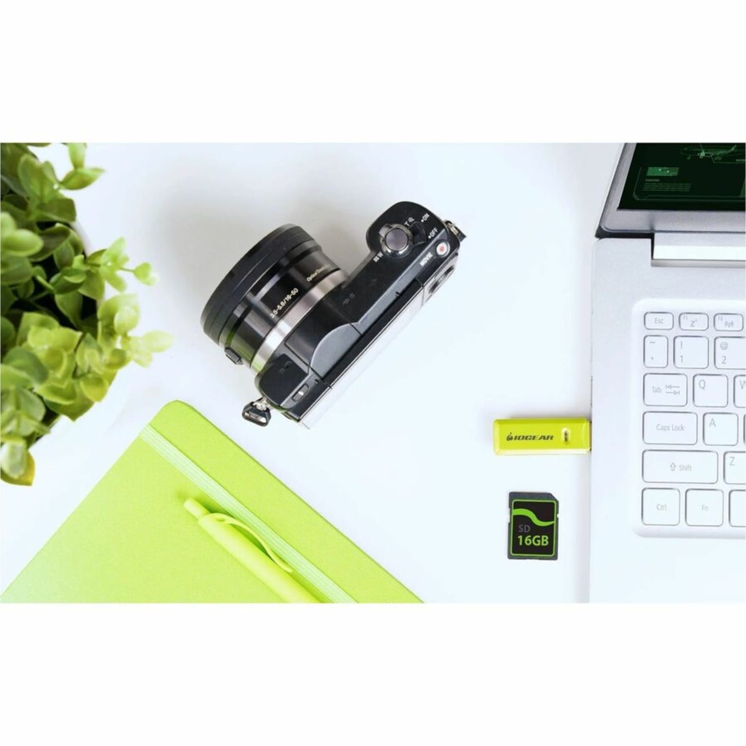 IOGEAR USB 2.0 SD/MicroSD/MMC Card Reader/Writer - Image 5