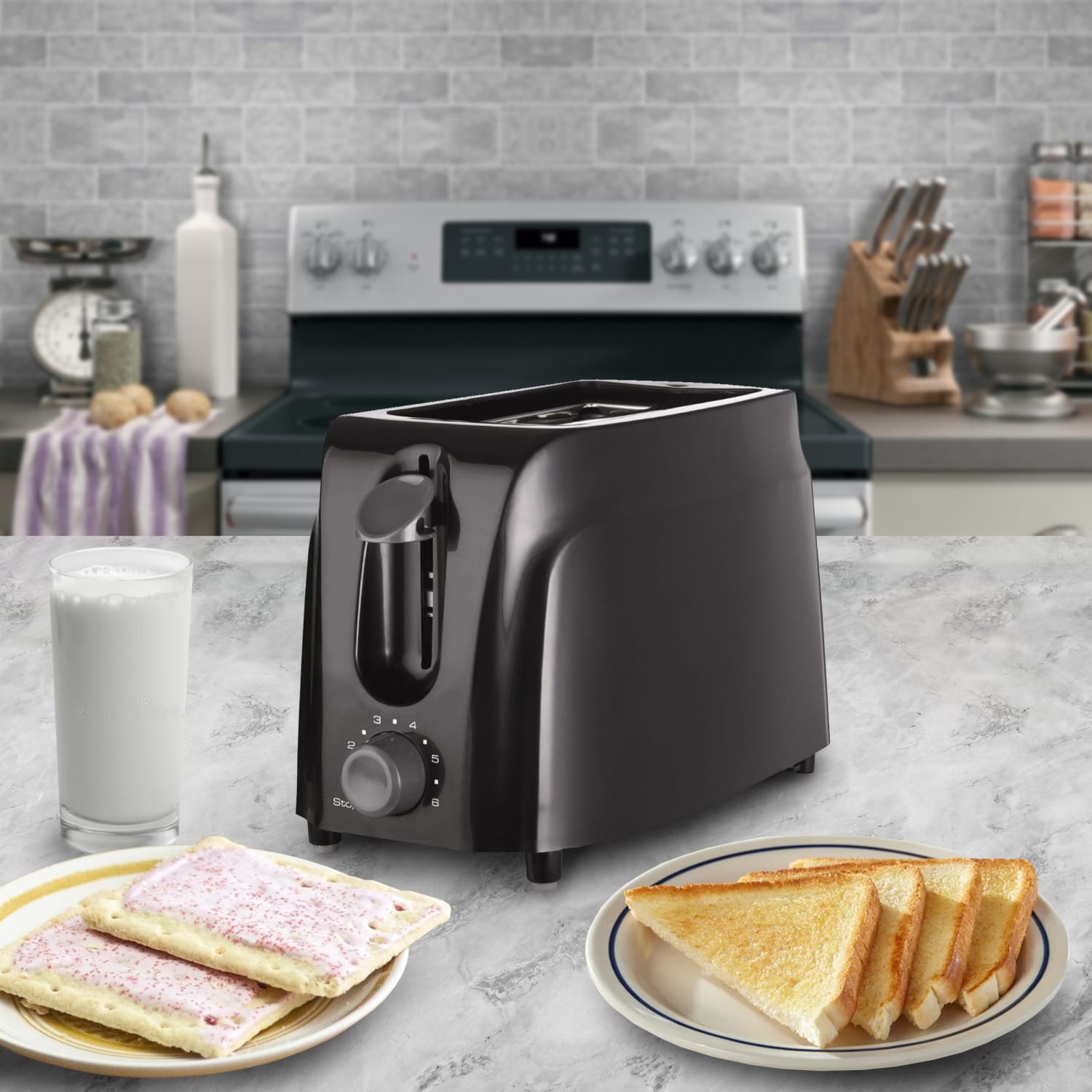 Brentwood 2-Slice Cool-Touch Toaster, Black - Image 3