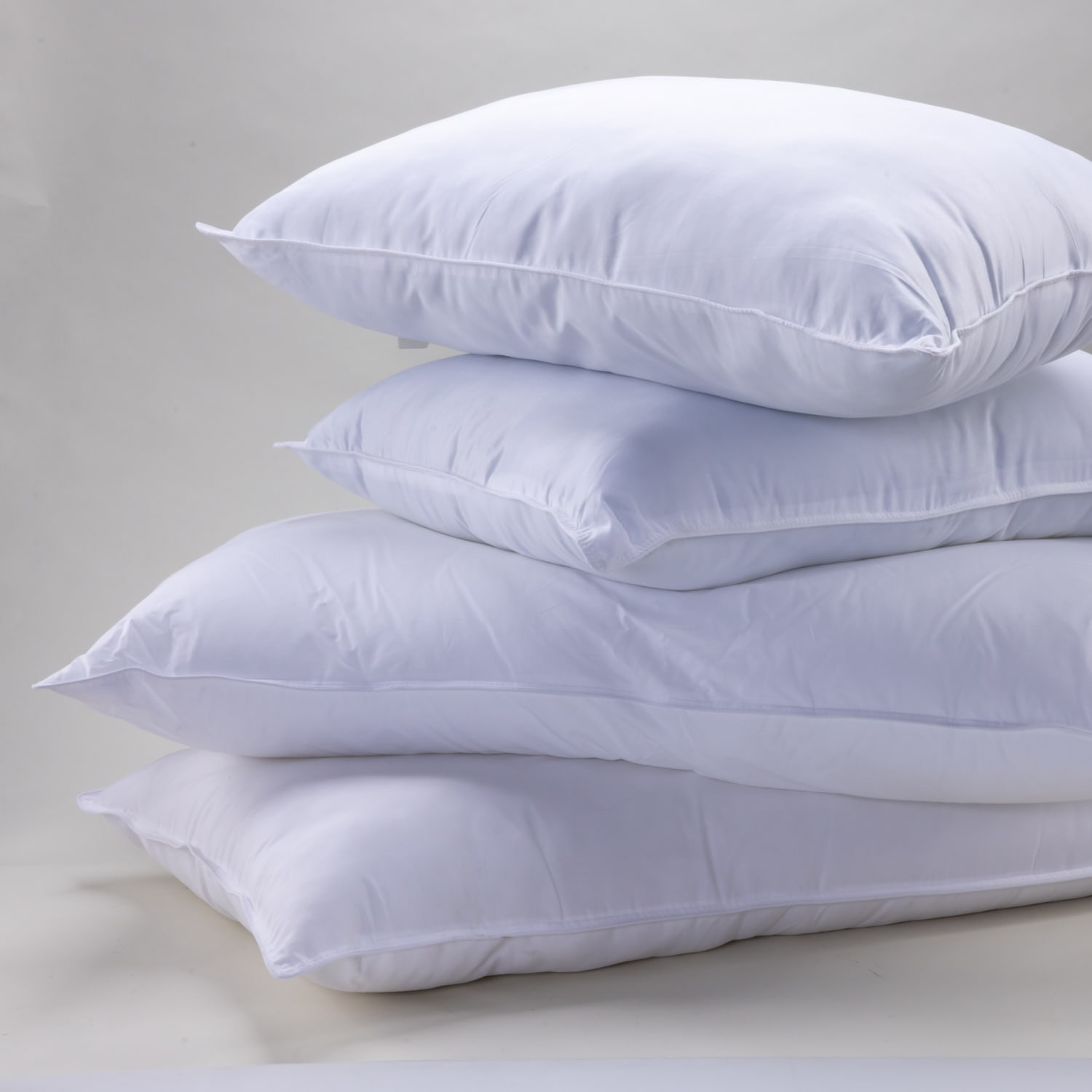 23 Threads Series X131 Pillow, 20 " x 26in , Standard, White, Case of 10