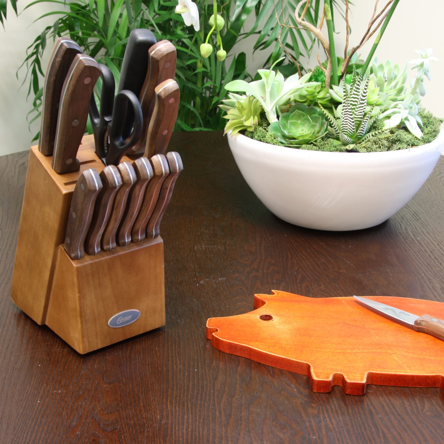 Oster Whitmore Stainless-Steel 14-Piece Cutlery Set, Walnut - Image 5
