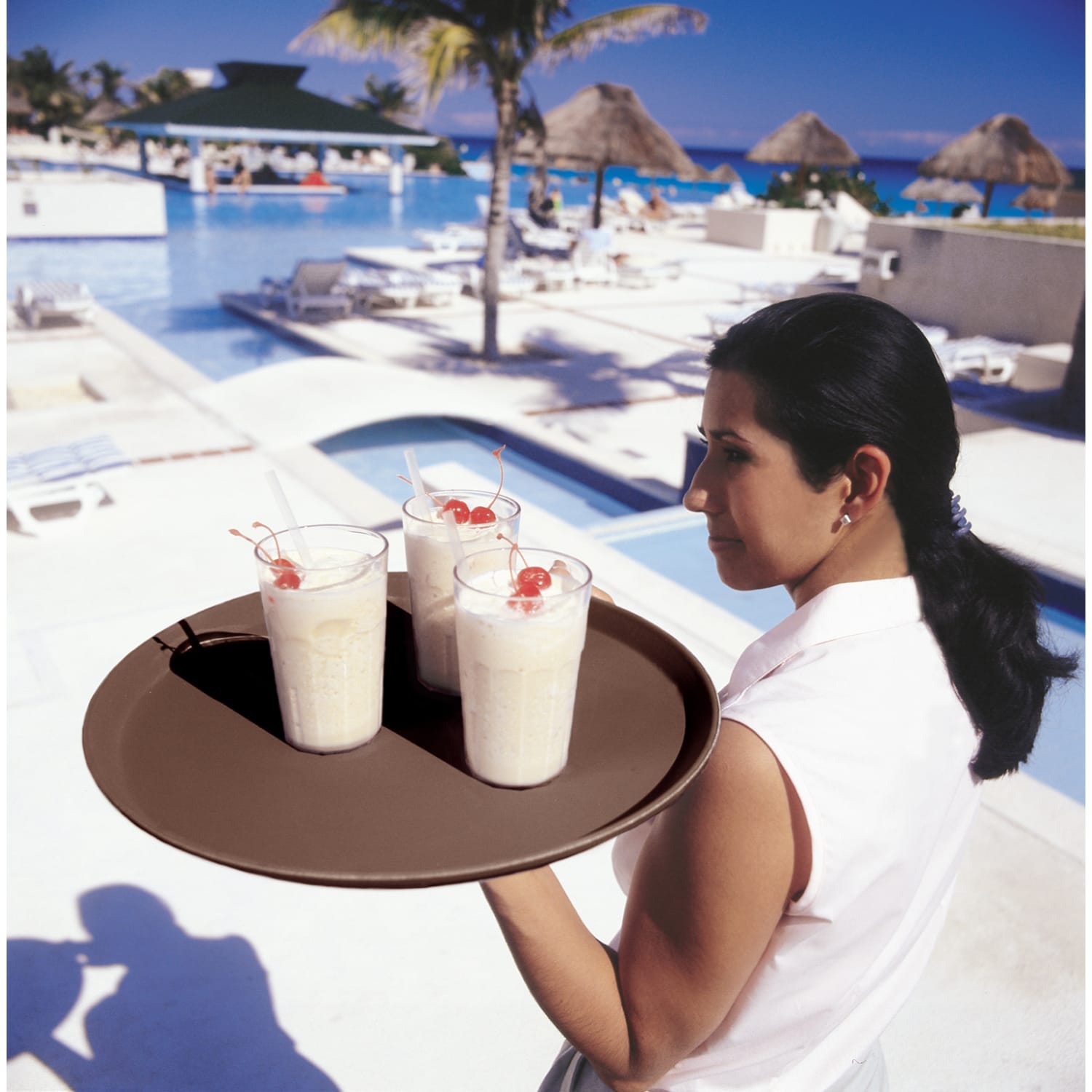 Cambro Round Polytread Trays, 16in, Tavern Tan, Set Of 12 Trays - Image 4