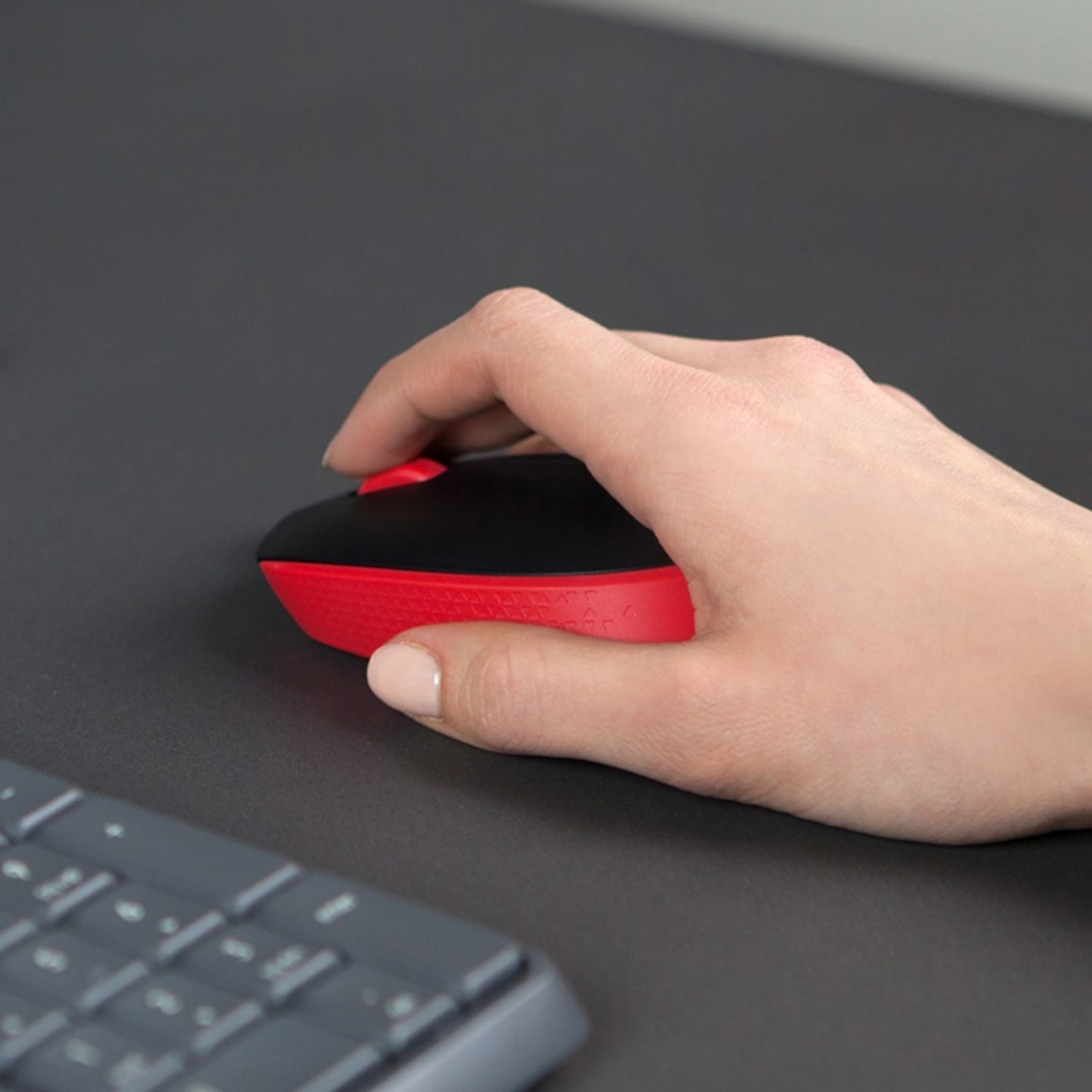 Logitech M170 Wireless Compact Mouse (Red) - Optical - Wireless - Radio Frequency - 2.40 GHz - Red - USB - 910004941 - Image 3