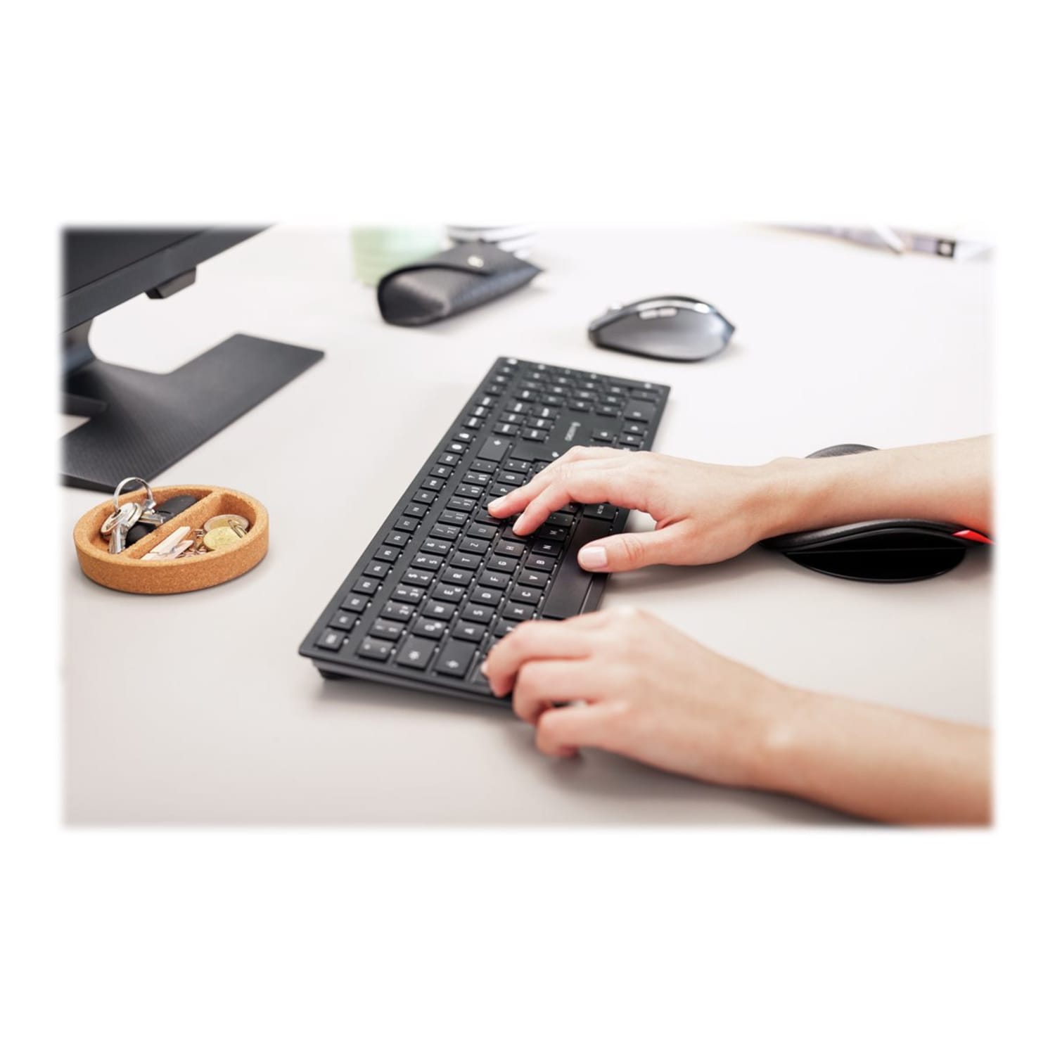 CHERRY KW 9100 SLIM - Keyboard - wireless - 2.4 GHz, Bluetooth 4.0 - QWERTY - US - key switch: CHERRY SX - black, silver - Image 4