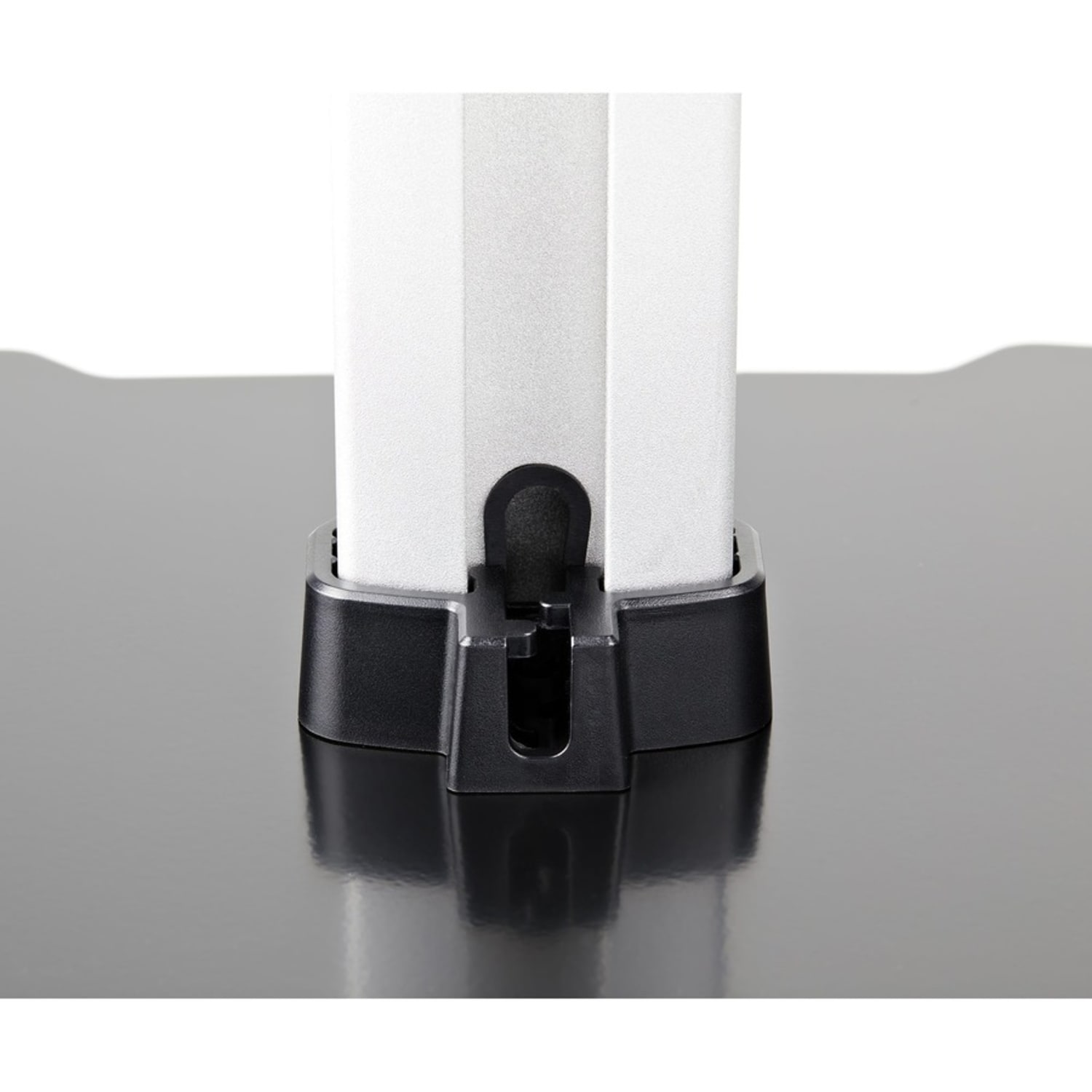 StarTech.com Secure Tablet Floor Stand - Image 4