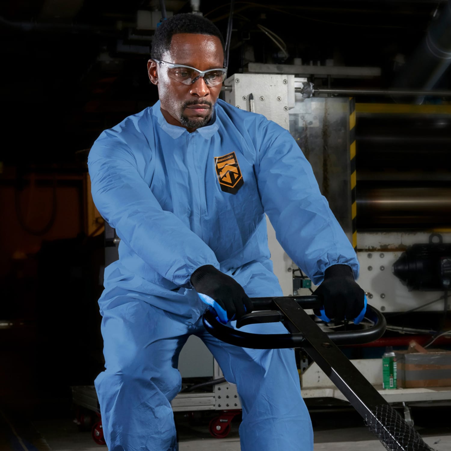 Kleenguard A20 Coveralls - Zipper Front, Elastic Back, Wrists & Ankles - Size 2-Xtra Large - Flying Particle, Contaminant, Dust Protection - Blue - Zipper Front, Elastic Wrist & Ankle, Breathable, Comfortable - 24 / Carton - Image 6