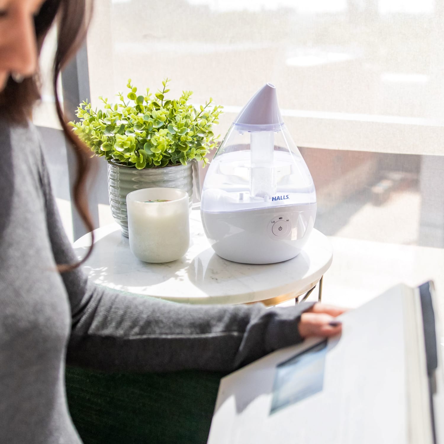 Crane x HALLS Droplet Cool Mist Humidifier, 0.5 Gallon, Clear/White - Image 5