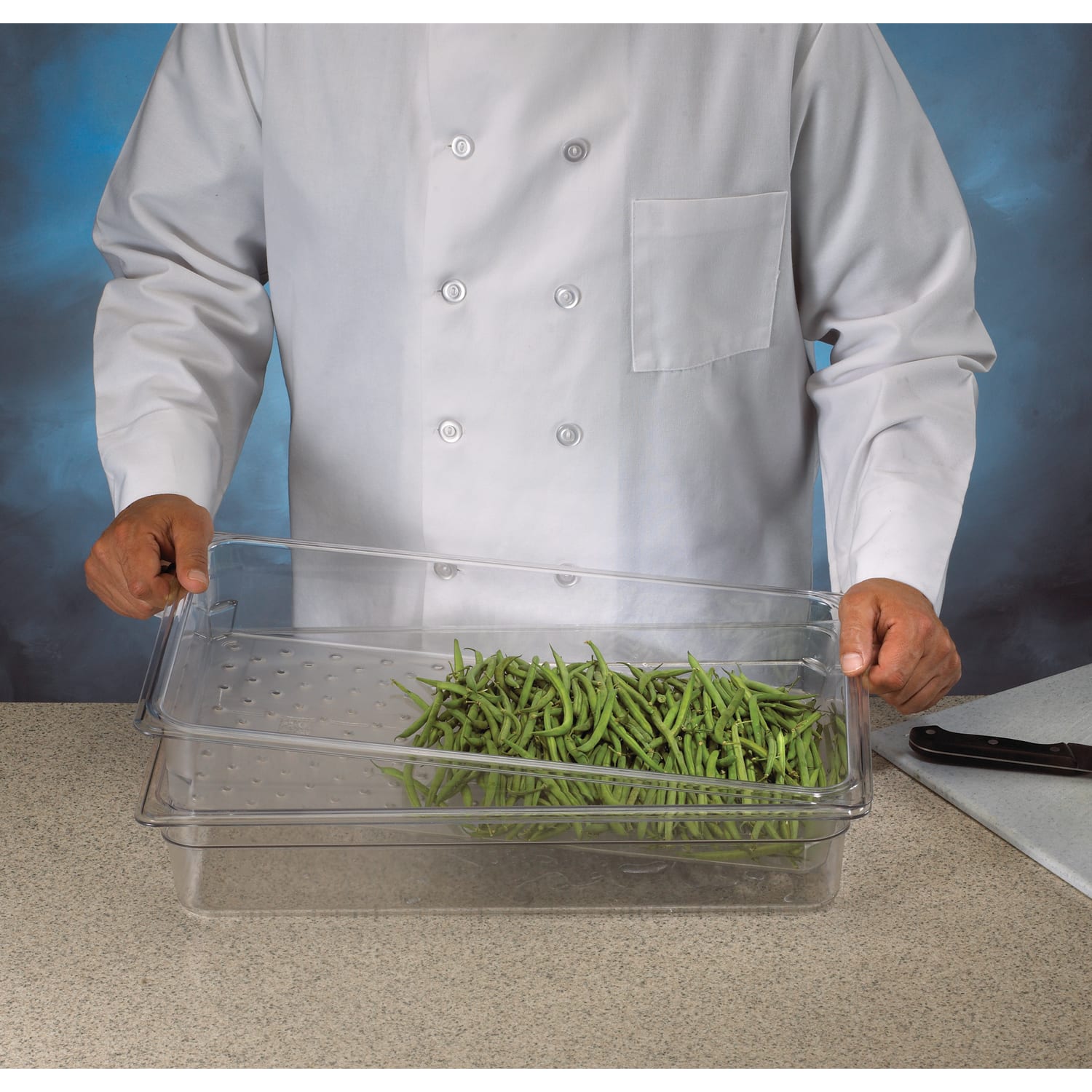Cambro Camwear GN 1/1 Size 3in Colander Pans, Clear, Set Of 6 Pans - Image 4