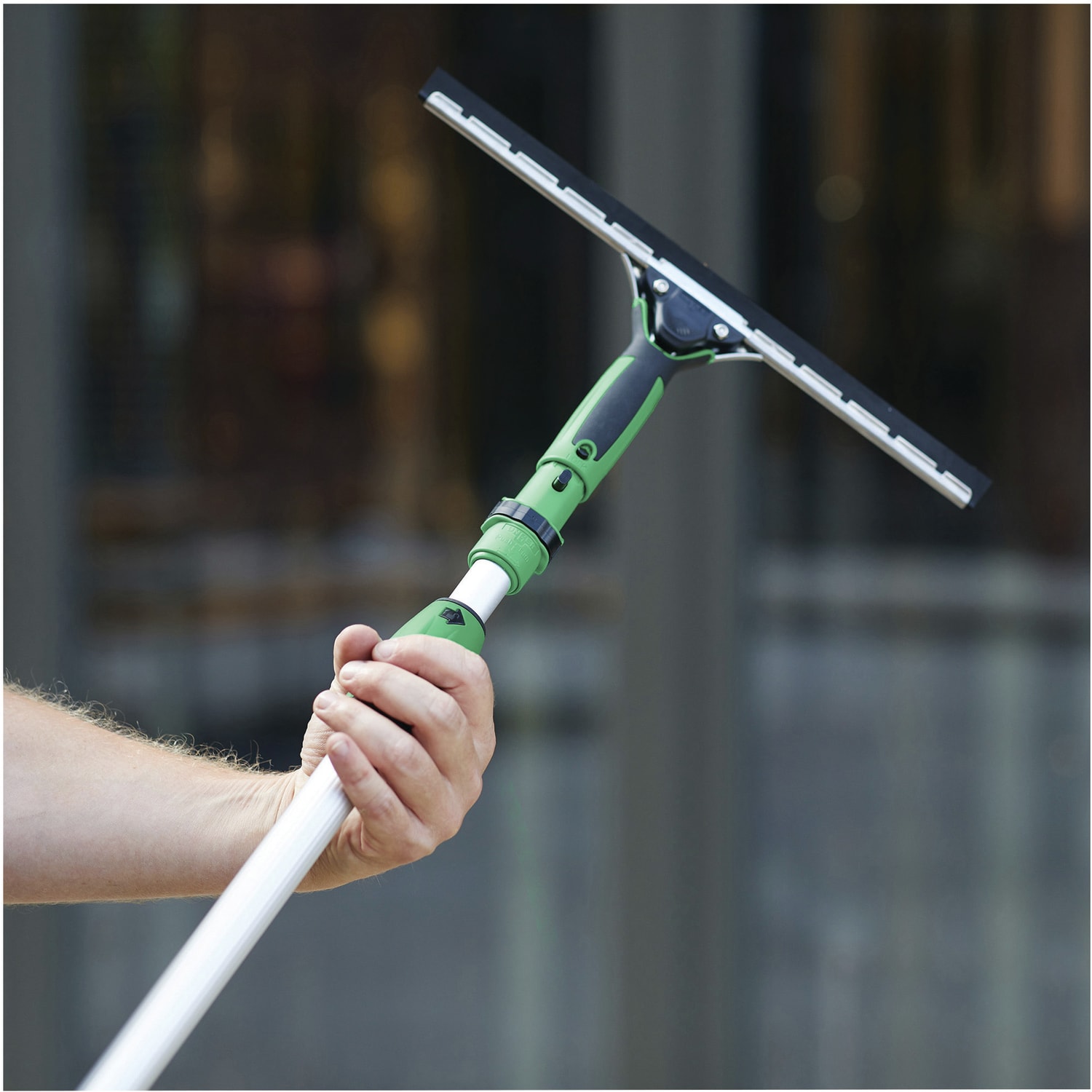 Unger OptiLoc 2-Section Extension Pole, 13-1/8ft, Green/Silver - Image 3