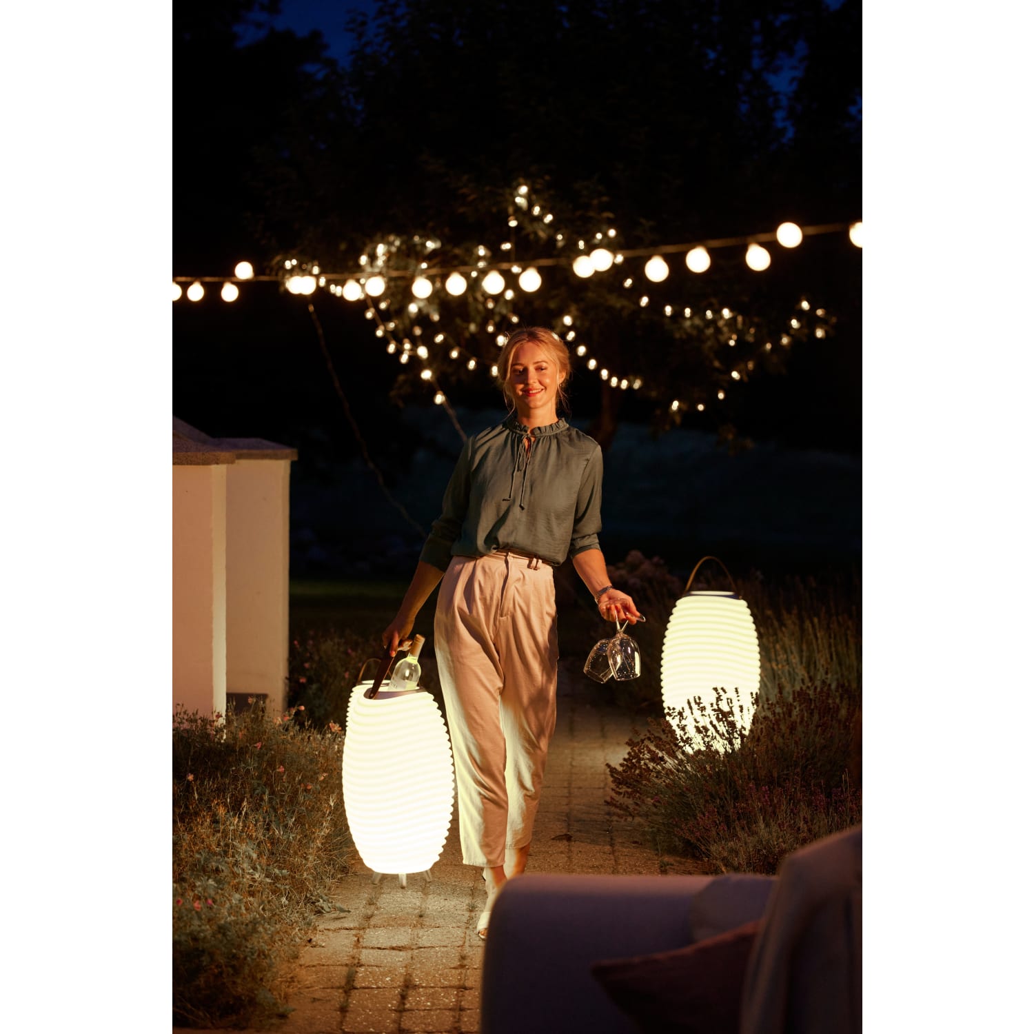 Kooduu Synergy 50 Cordless Indoor/Outdoor Speaker Lamp, White - Image 3