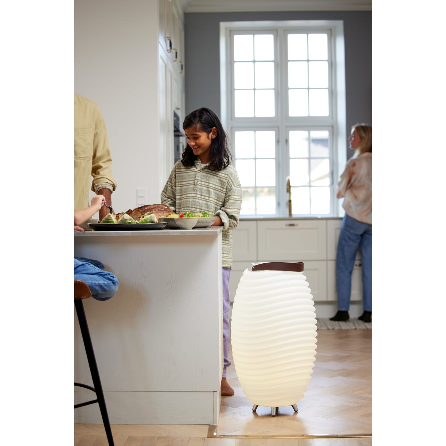 Kooduu Synergy 65 Cordless Indoor/Outdoor Speaker Lamp, White - Image 3
