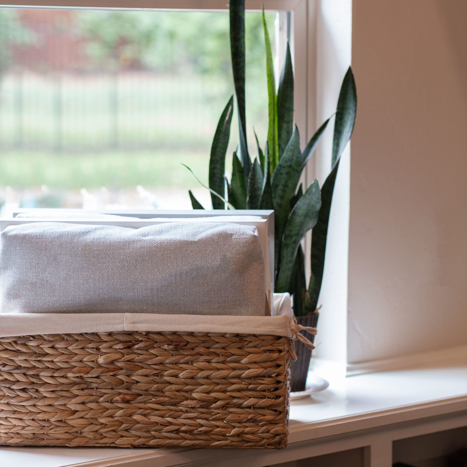 Rossie Home Lap Tray With Pillow Basket Set, 4-1/8inH x 17-1/2inW x 4-1/8inD, Soft White, Set Of 2 Lap Trays - Image 3