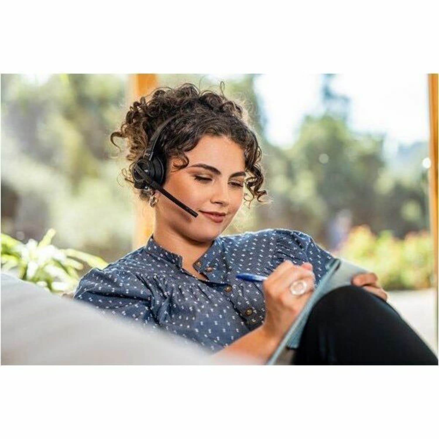 Poly Savi 8200 Office 8210 Headset - Mono - Wireless - Bluetooth/DECT 6.0 - 449.5 ft - 32 Ohm - 20 Hz - 20 kHz - Over-the-head - Monaural - Ear-cup - Noise Cancelling Microphone - Image 4