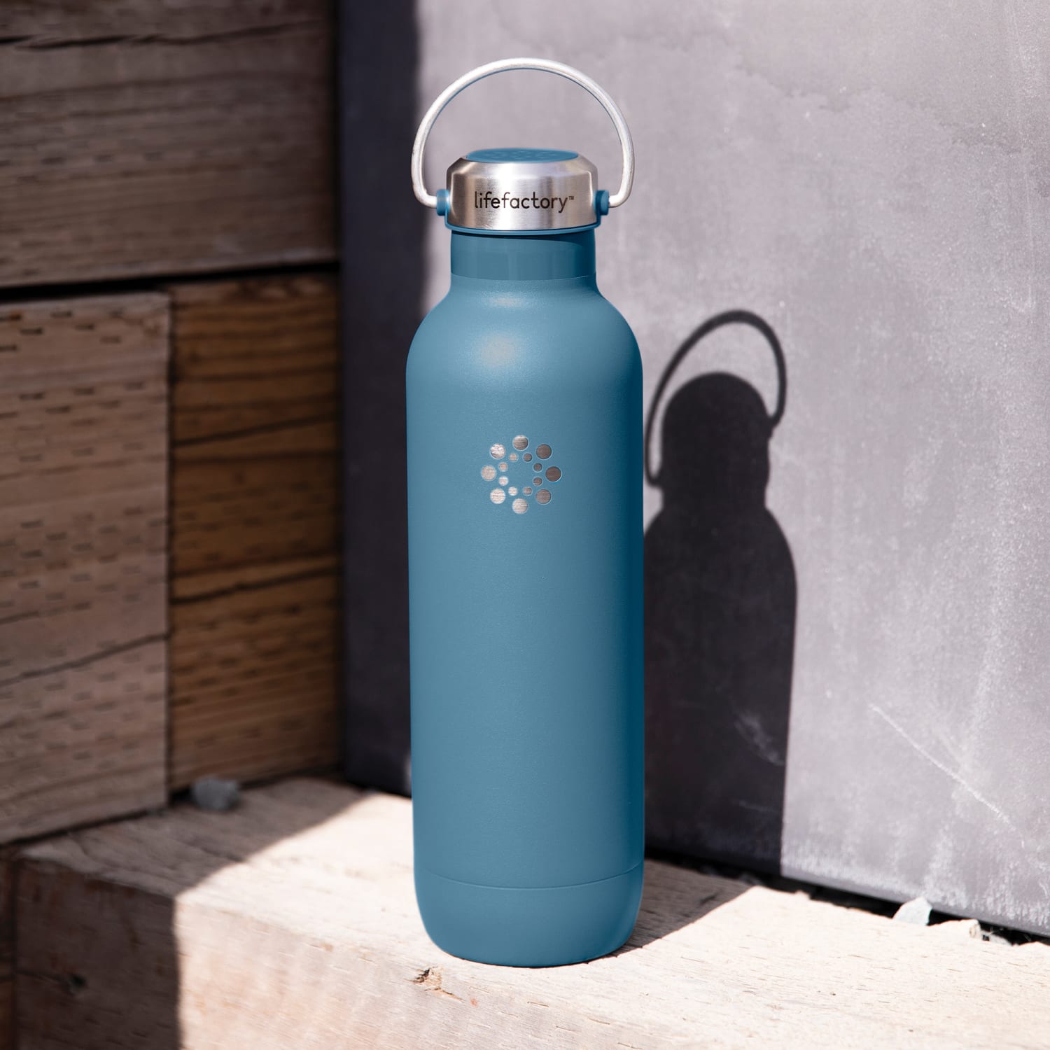LifeFactory Stainless Steel Vacuum-Insulated Sport Bottle, 32 Oz, Dark Denim - Image 6