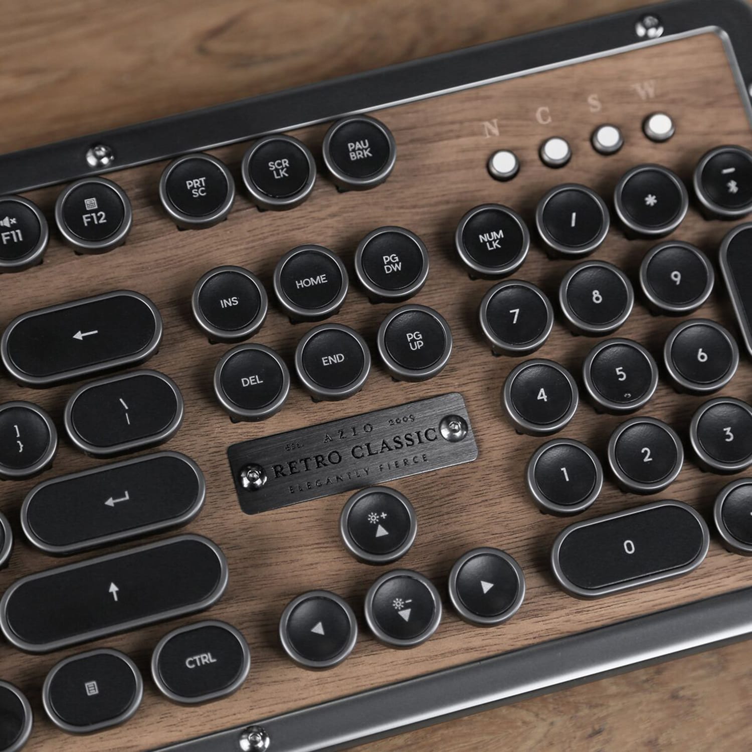Azio Retro Classic Wireless Keyboard, Full Size, Elwood - Image 6