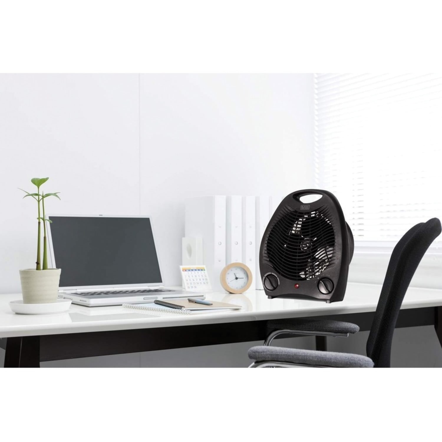 BLACK+DECKER 1,500-Watt-Max Personal Desktop Heater with Fan Setting, Black - Image 3