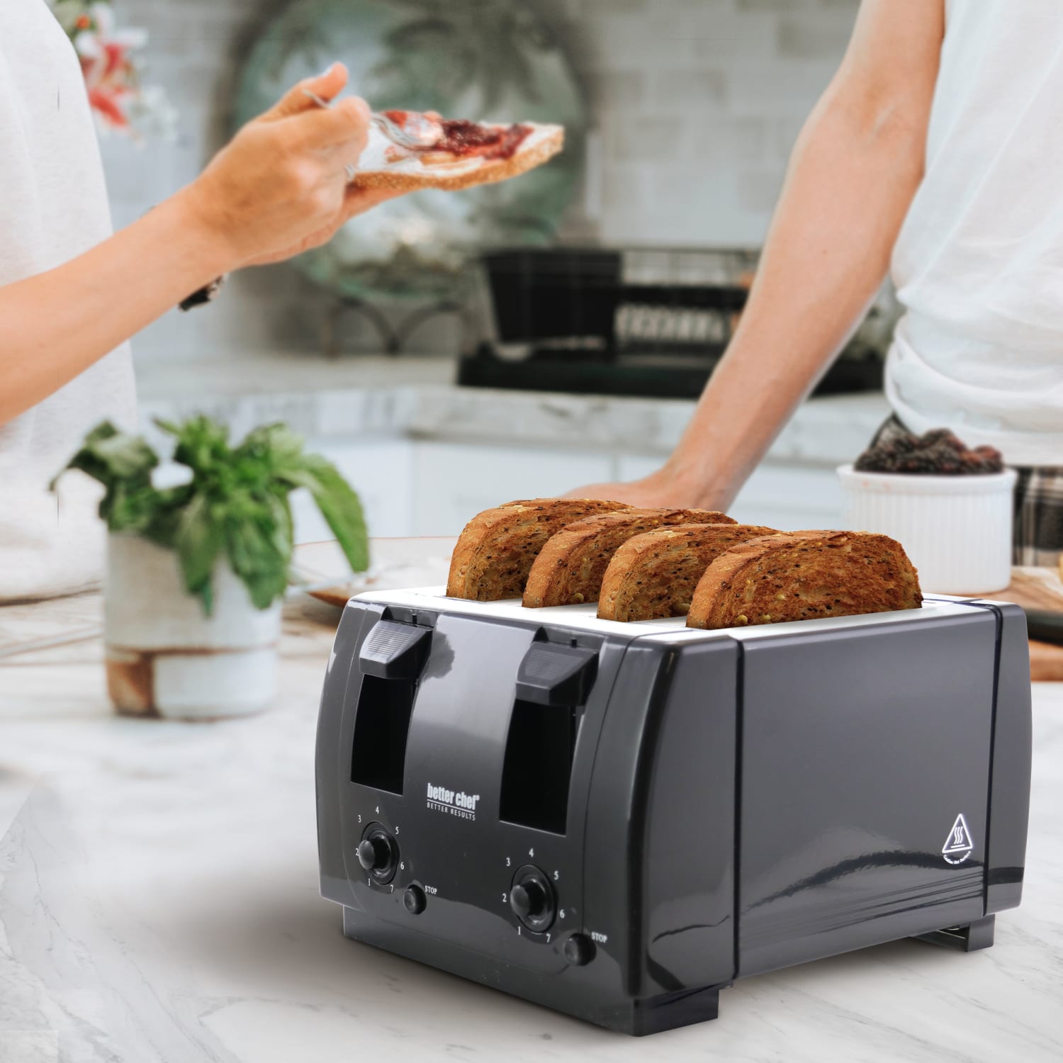 Better Chef 4-Slice Dual-Control Toaster, Black - Image 6