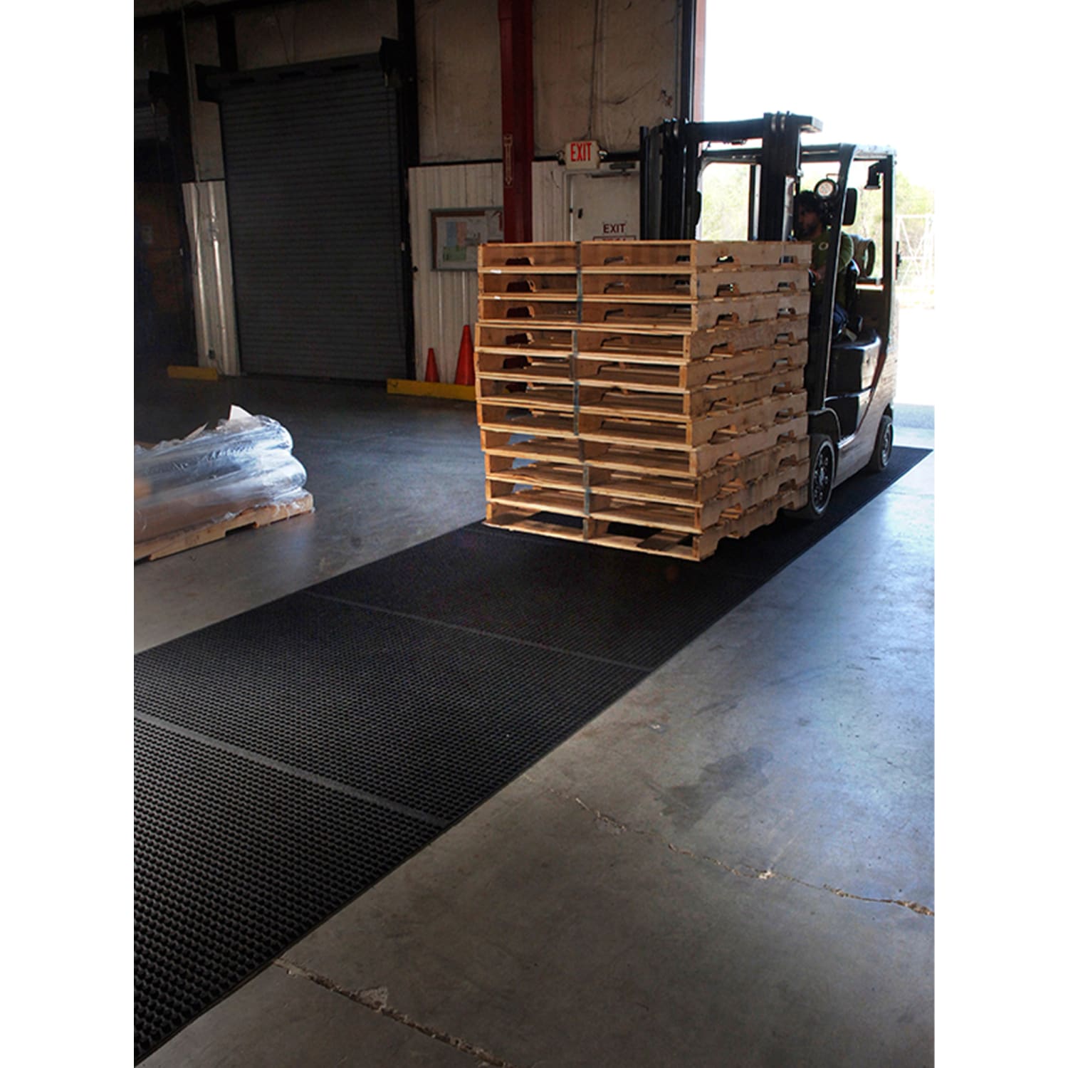 Waterhog Lift Truck Floor Mat, 48in x 72in, Charcoal - Image 4