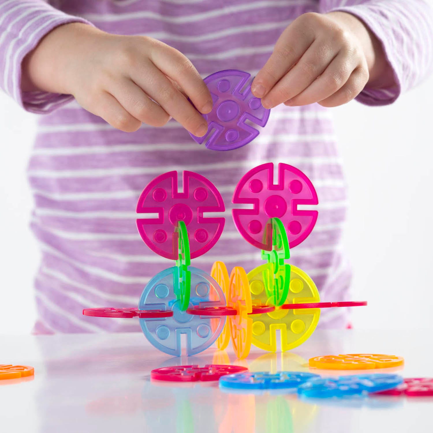 Guidecraft Interlox Discs Building Set, 96 Pieces - Image 6