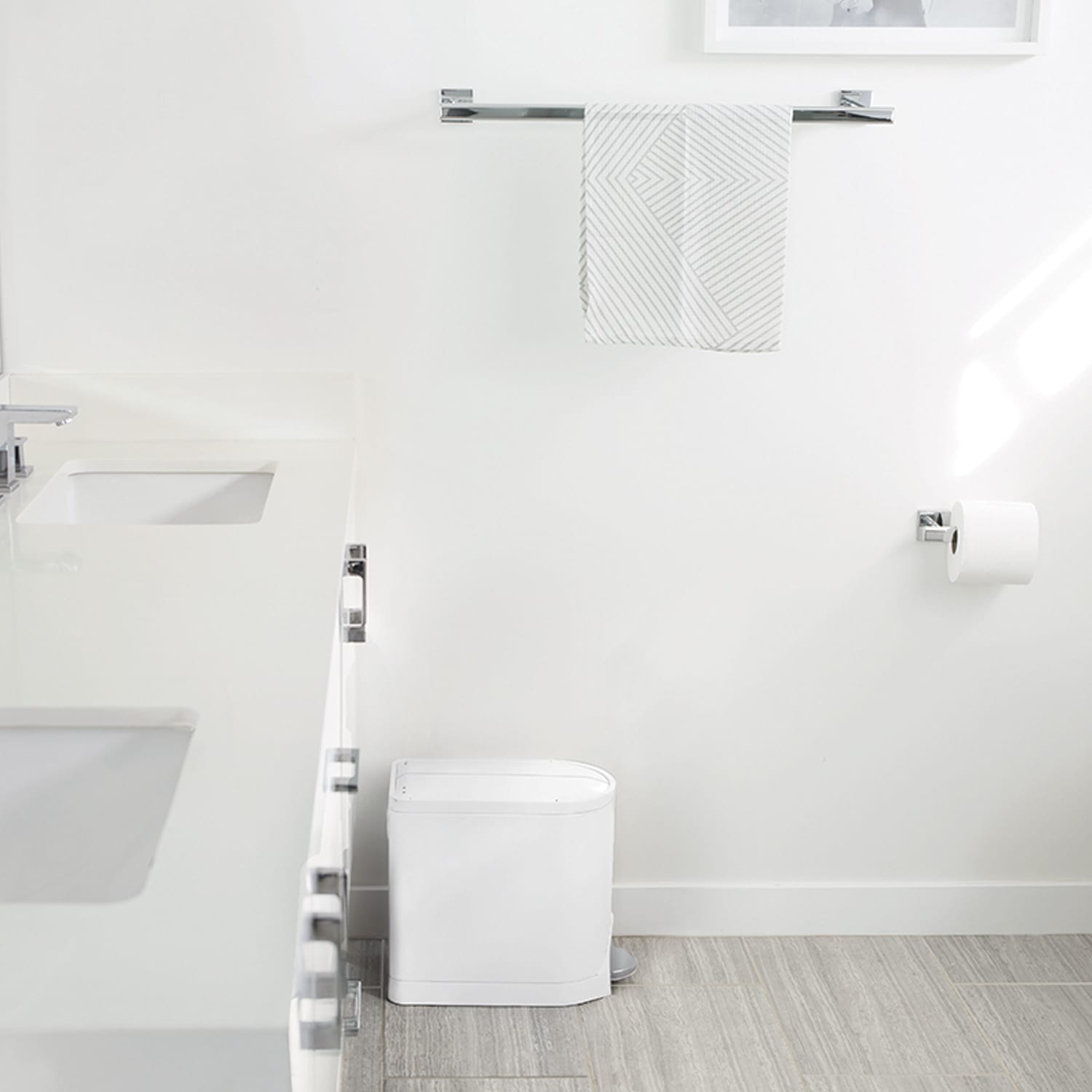 simplehuman Butterfly Step Stainless Steel Trash Can, 2.64 Gallons, White - Image 3