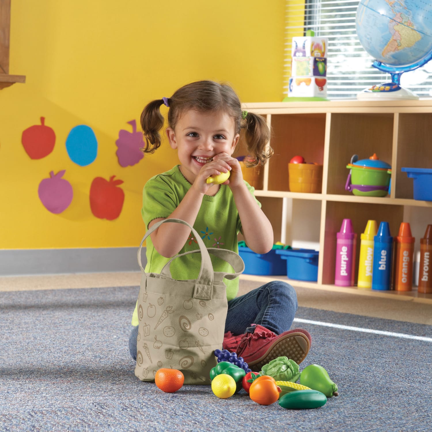 Learning Resources New Sprouts Fresh Picked Fruit And Veggie Tote Set, Pre-K To Grade 2 - Image 5