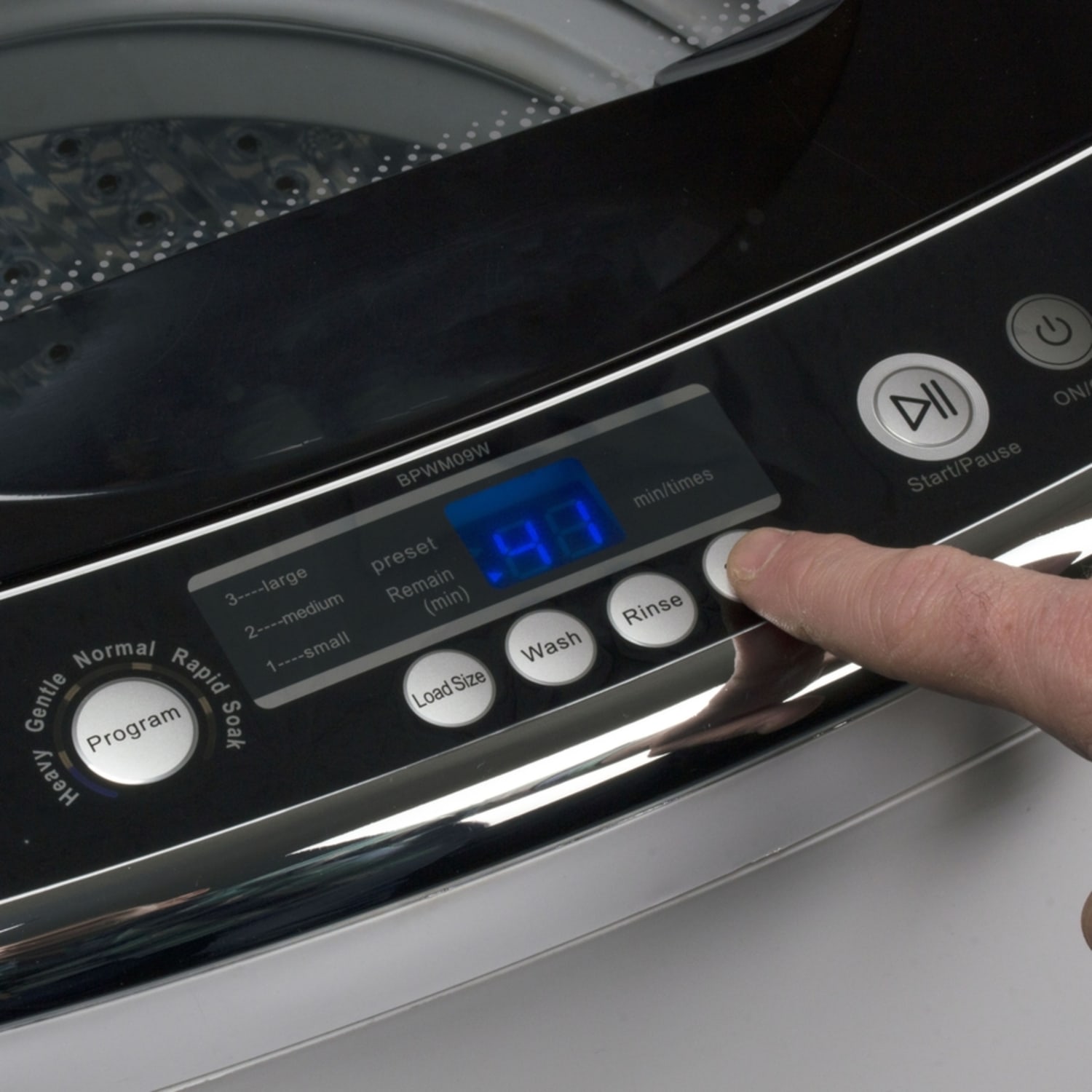 Black+Decker BPWM09W Washer - 5 Mode(s) - Top Loading - 0.90 ft≥ Washer Capacity - Cold Water Supply - Image 5