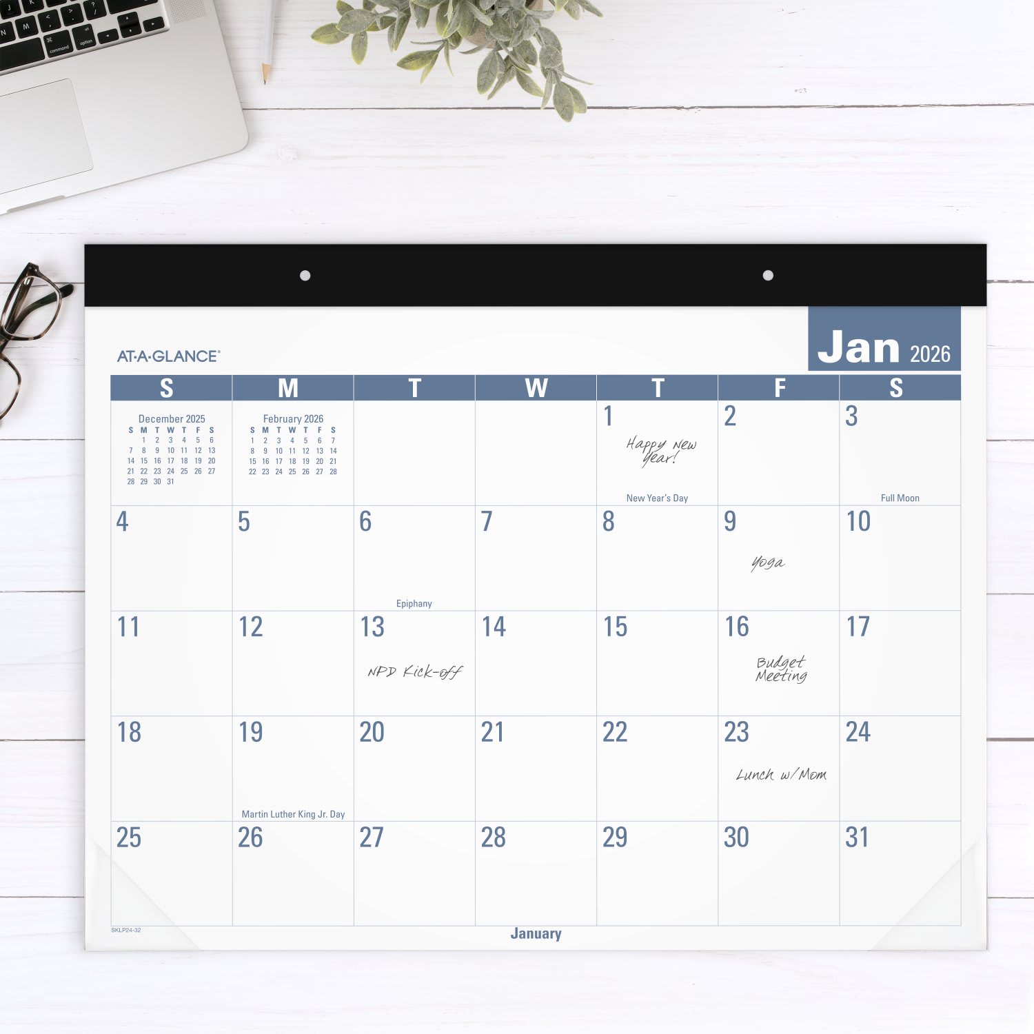 AT-A-GLANCE 2026 Easy to Read Desk Pad Calendar, Standard, 21 3/4in x 17in - Image 3