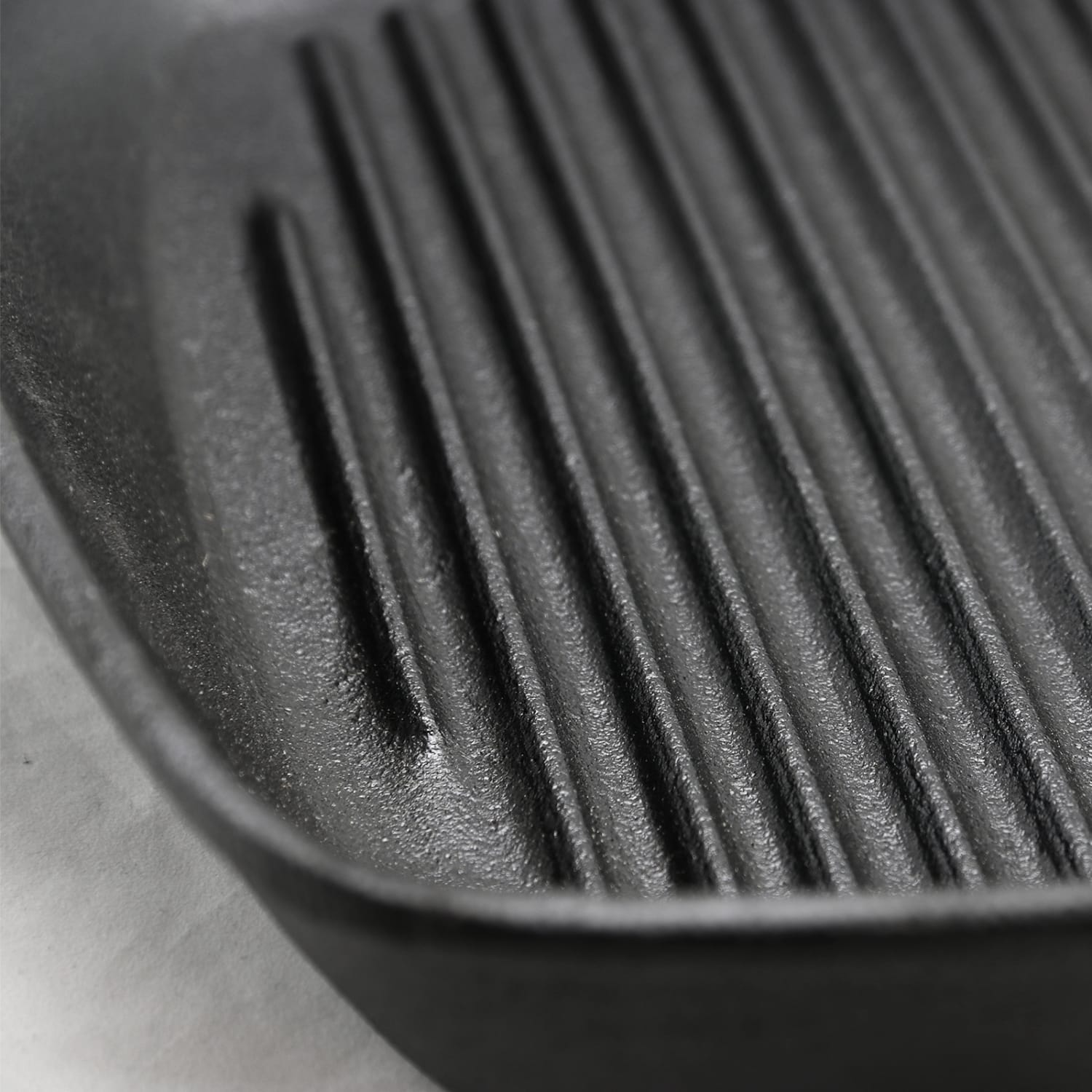 Gibson Home General Store Addlestone Pre-Seasoned Cast Iron Grill Pan, 10in, Black - Image 3