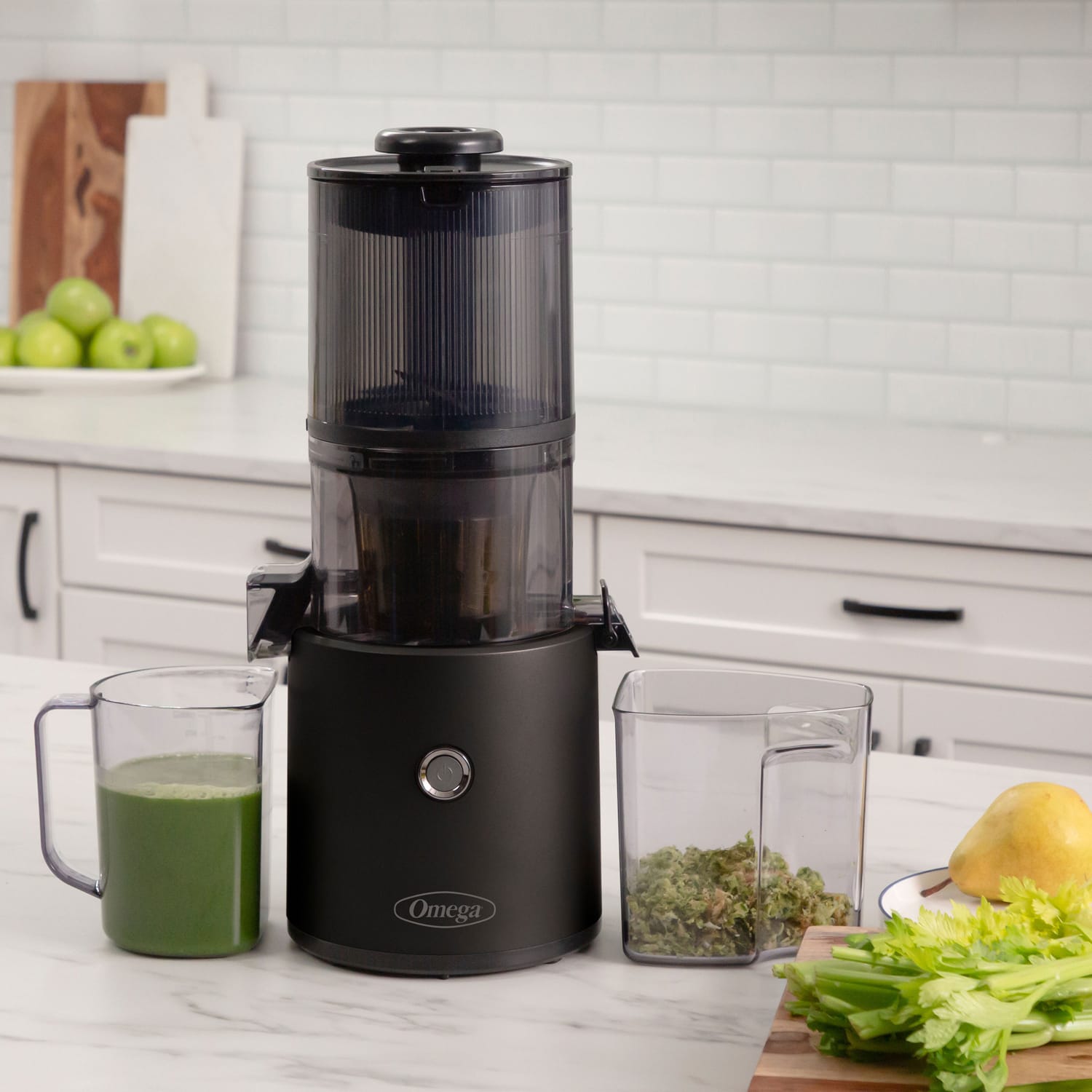 Edgecraft Omega Effortless Batch Juicer, 2L, Black - Image 3