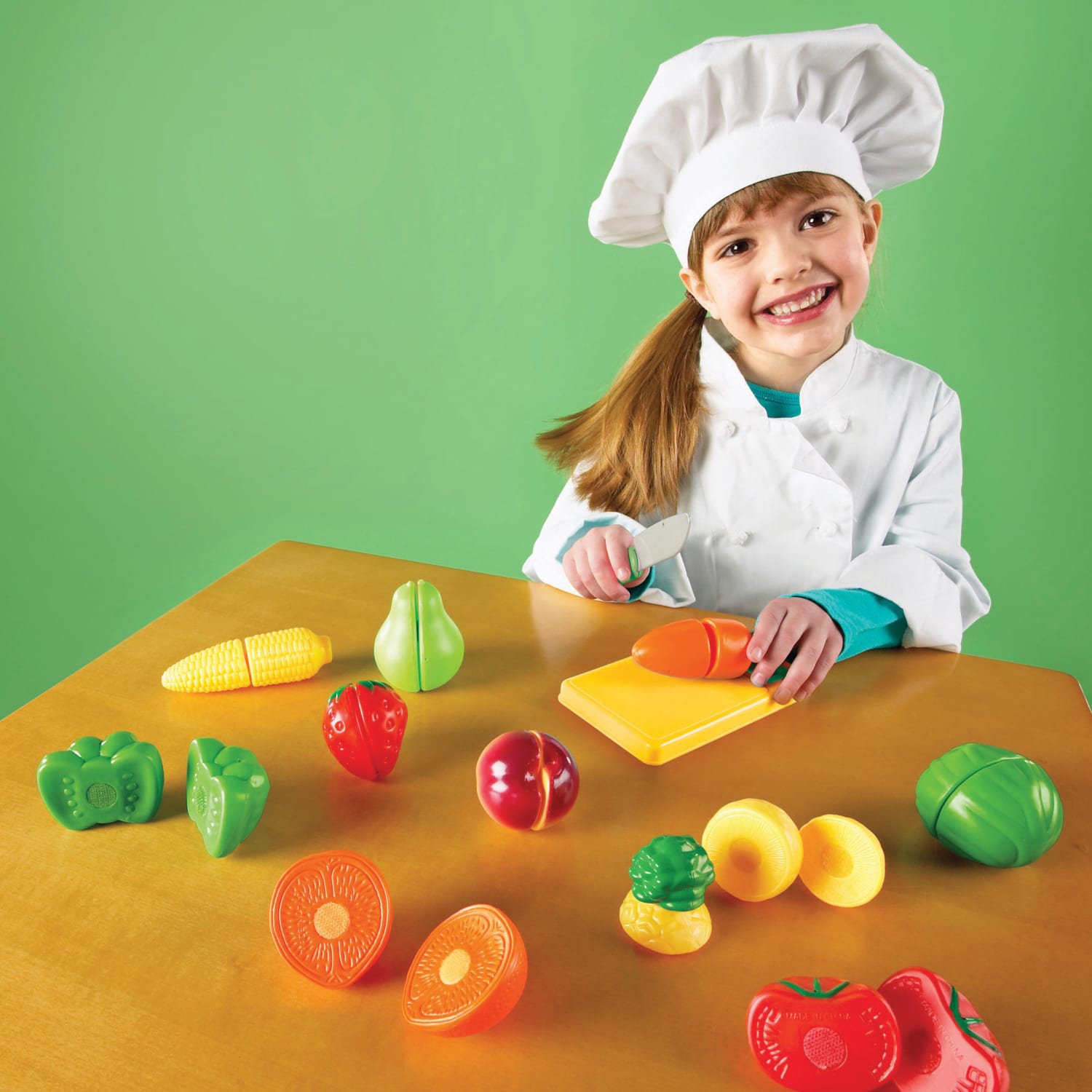 Learning Resources Pretend & Play Sliceable Fruits And Veggies, Pre-K To Grade 3 - Image 5