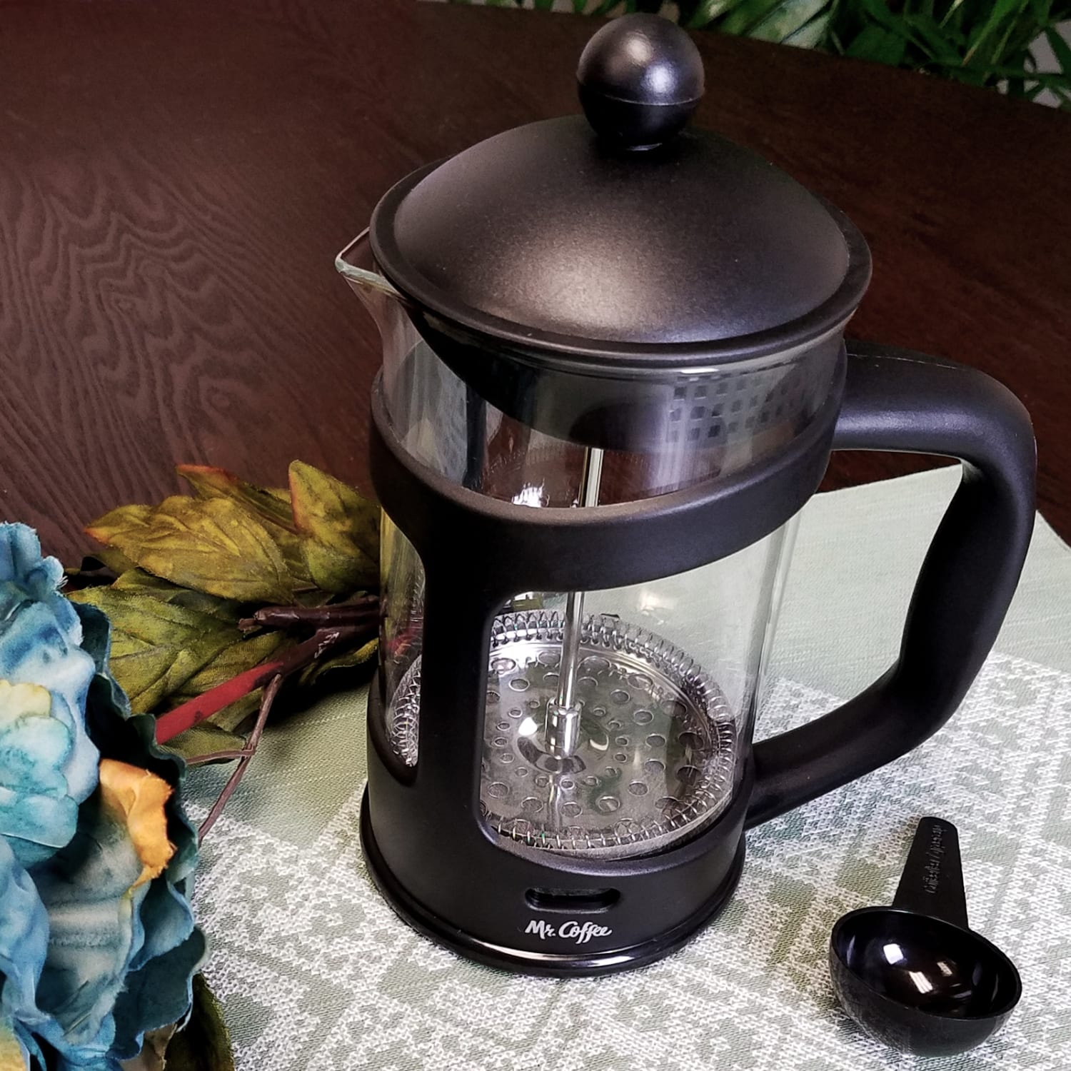 Mr. Coffee Brivio 28 Oz French Press Coffee Maker, Black/Clear - Image 4