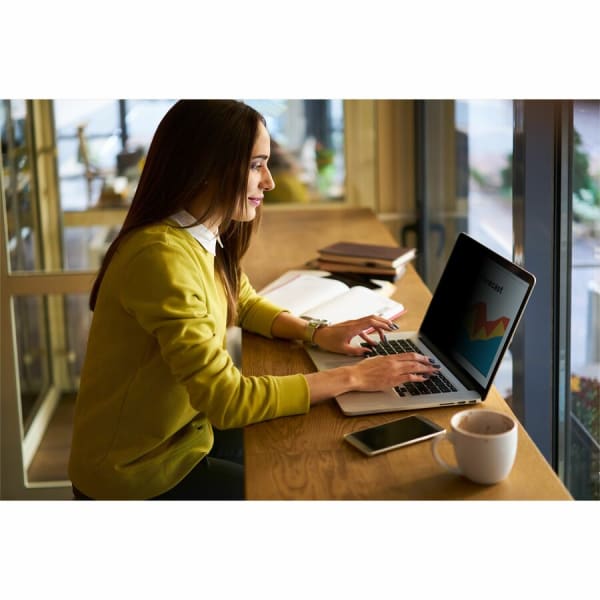 3M Bright Screen Privacy Filter for Laptops, 14in Full Screen, 16:10 Aspect Ratio, Reduces Blue Light, Anti-Glare