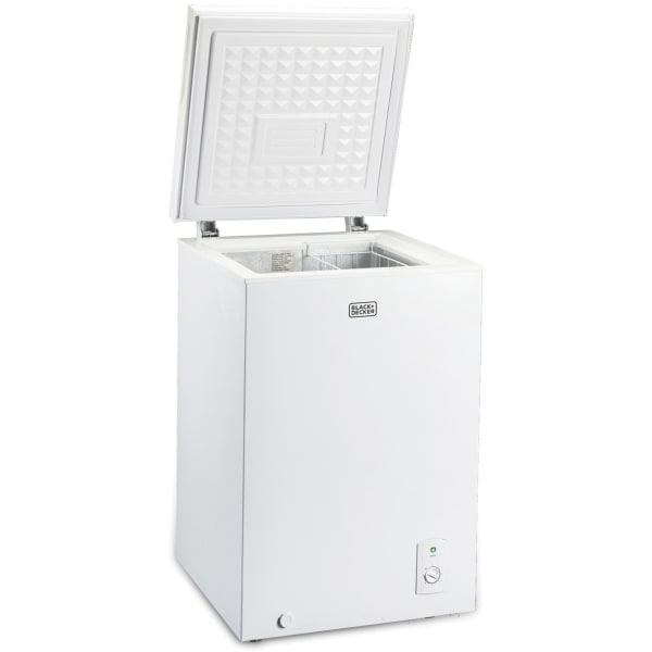 Black+Decker 3.5-Cubic-Foot Chest Freezer - 3.50 ft3 - 3.50 ft3 Net Freezer Capacity - White