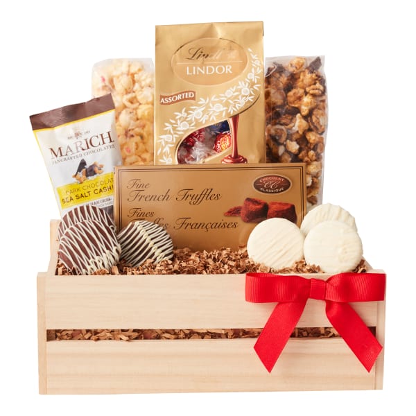 Hickory Farms - Sweet Snacks Gift Crate - 11 items