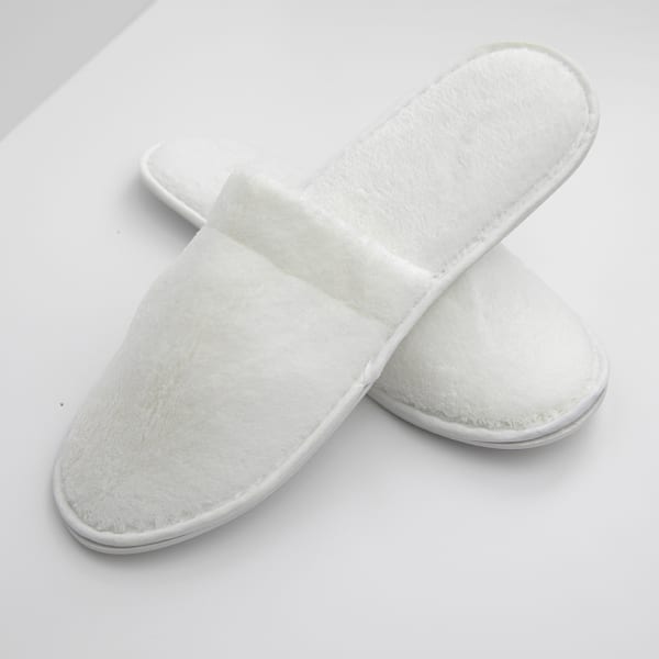 HSM Urbana Collection Slippers, Close-Toed, White, Total Qty 50