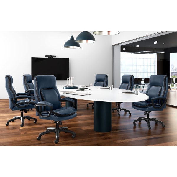 Amphion store executive chair